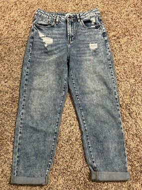Windsor Denim Ripped Jean Capris